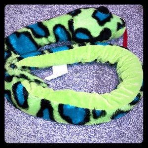Stuff animal( snake)